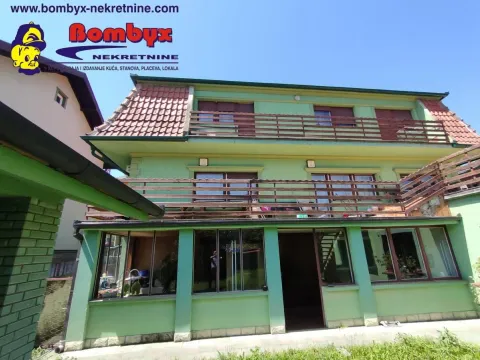 Izdavanje, kuća, 330m², Sremska Kamenica, Petrovaradin - image 4