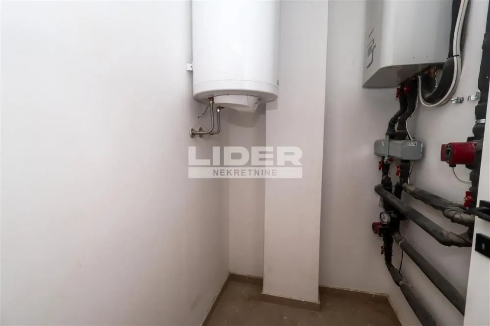 Rent, four bedroom apartment, 261m², Vračar Hram, Vračar Sve Podlokacije