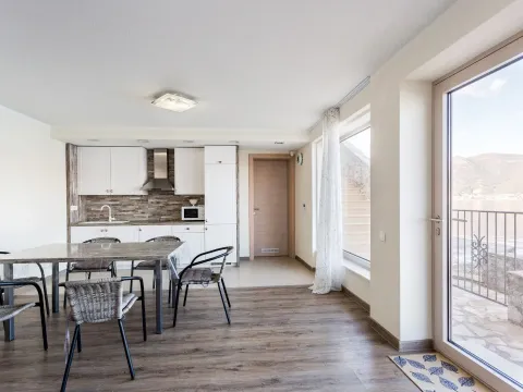 Prodaja, kuća, 240m², Krašići, Tivat - image 6