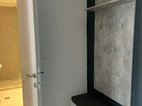 Izdavanje, dvosoban stan, 70m², Kalimanj, Tivat - image 8