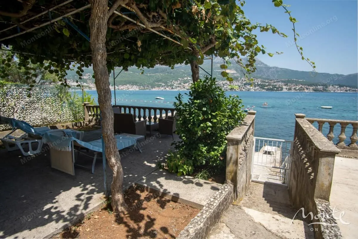 Prodaja, kuća, 120m², Herceg Novi, Crna Gora