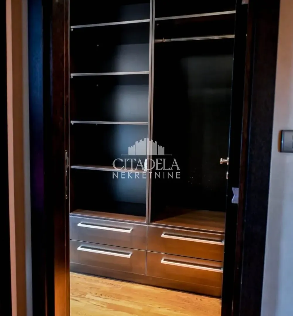 Sale, four bedroom apartment, 100m², Žarkovo, Beograd