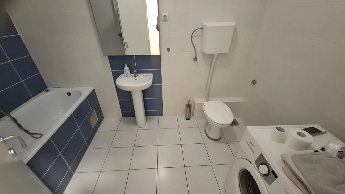 Prodaja, dvosoban stan, 68m², Centar, Novi Sad