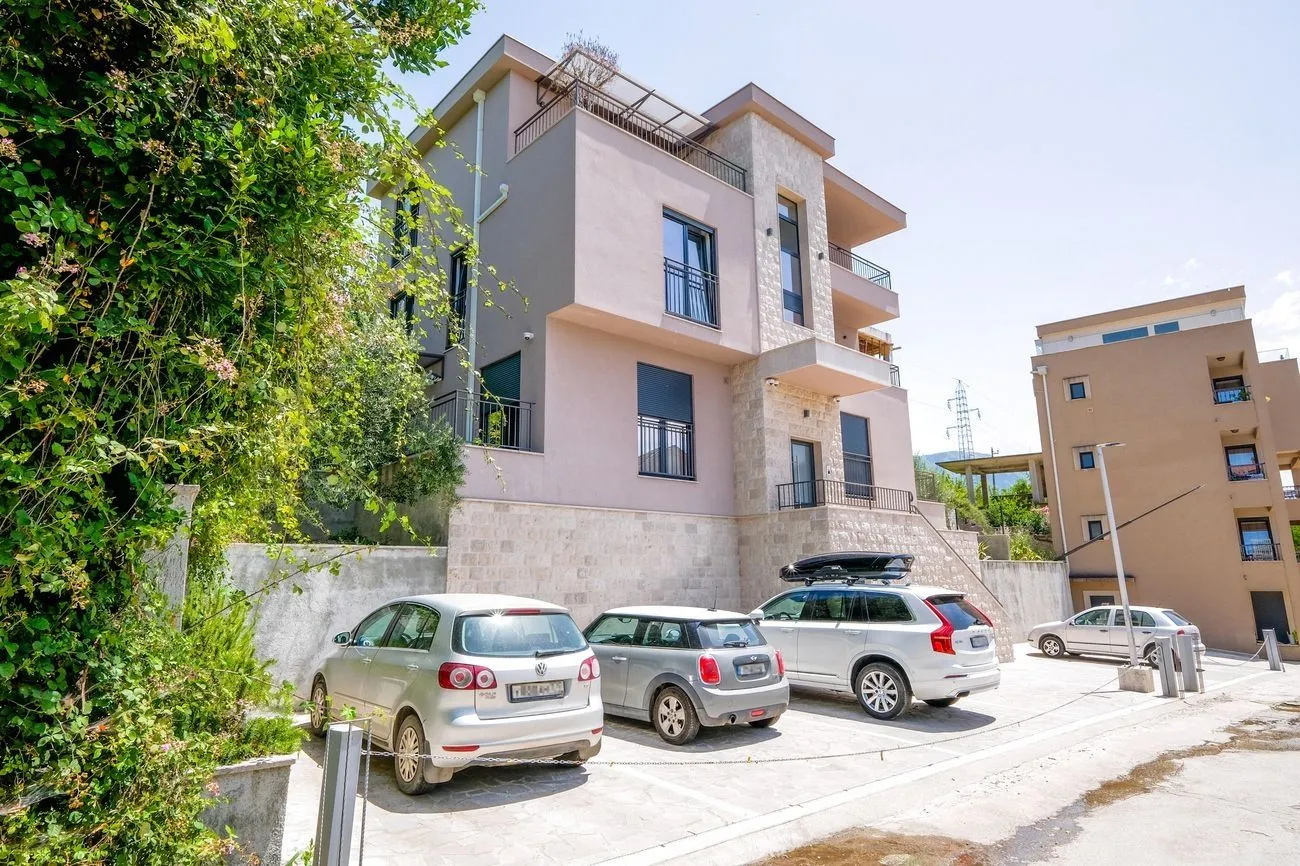 Prodaja, trosoban stan, 77m², Tivat, Crna Gora