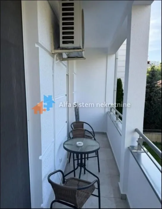 Rent, two bedroom apartment, 70m², Savski Venac, Beograd