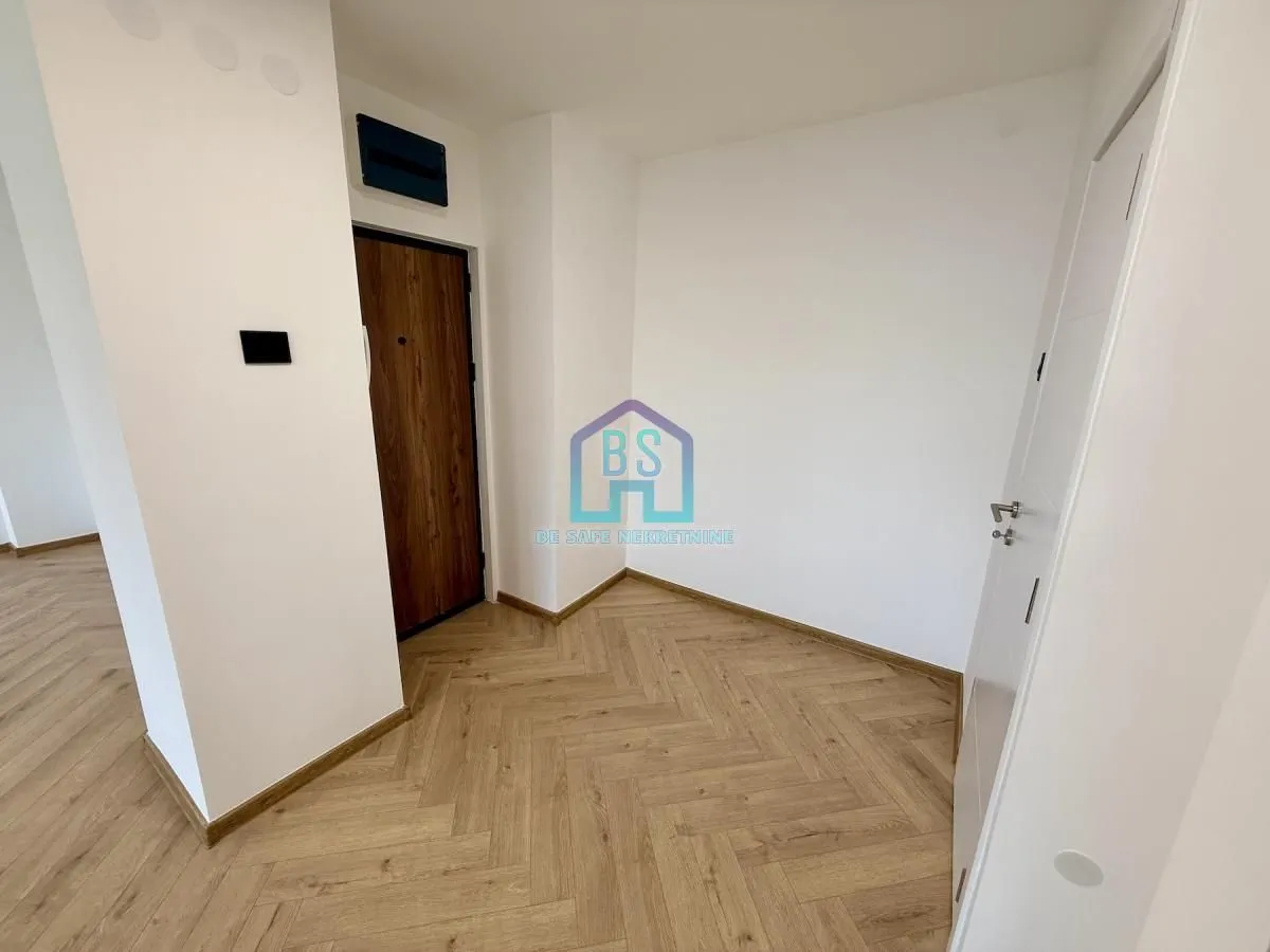 Prodaja, trosoban stan, 73m², Bulevar Oslobodjenja, Novi Sad Sve Podlokacije