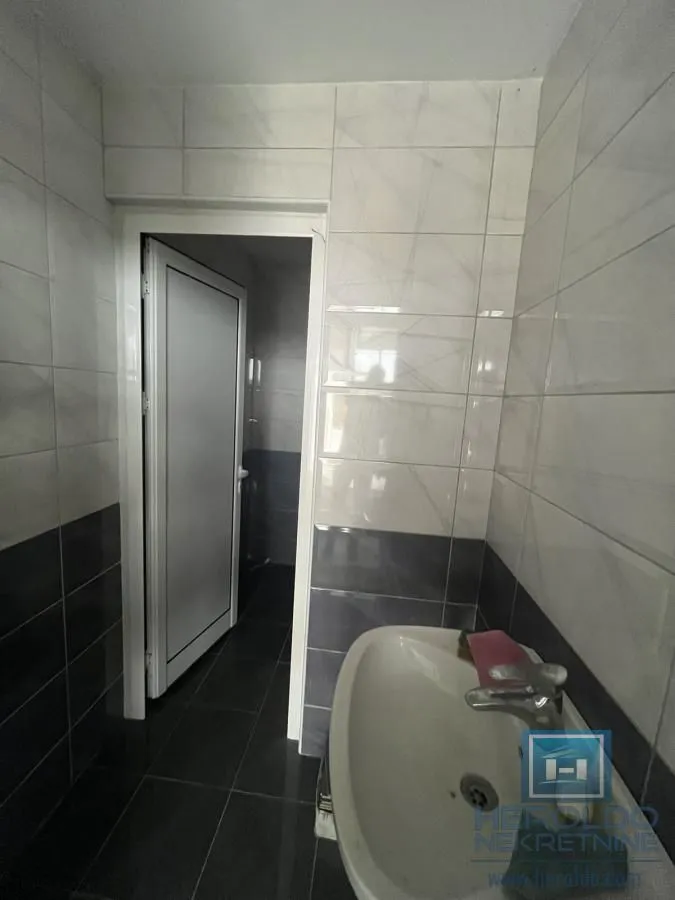 Sale, office space, 250m², Industrijska zona, Jagodina