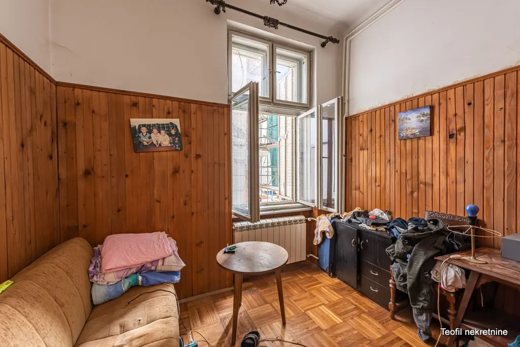Prodaja, trosoban stan, 105m², Vračar, Šid