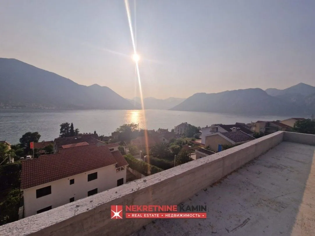 Prodaja, jednosoban stan, 58m², Dobrota, Kotor