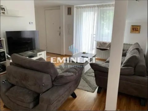 Izdavanje, trosoban stan, 80m², Vračar Hram, Vračar Sve Podlokacije - image 2
