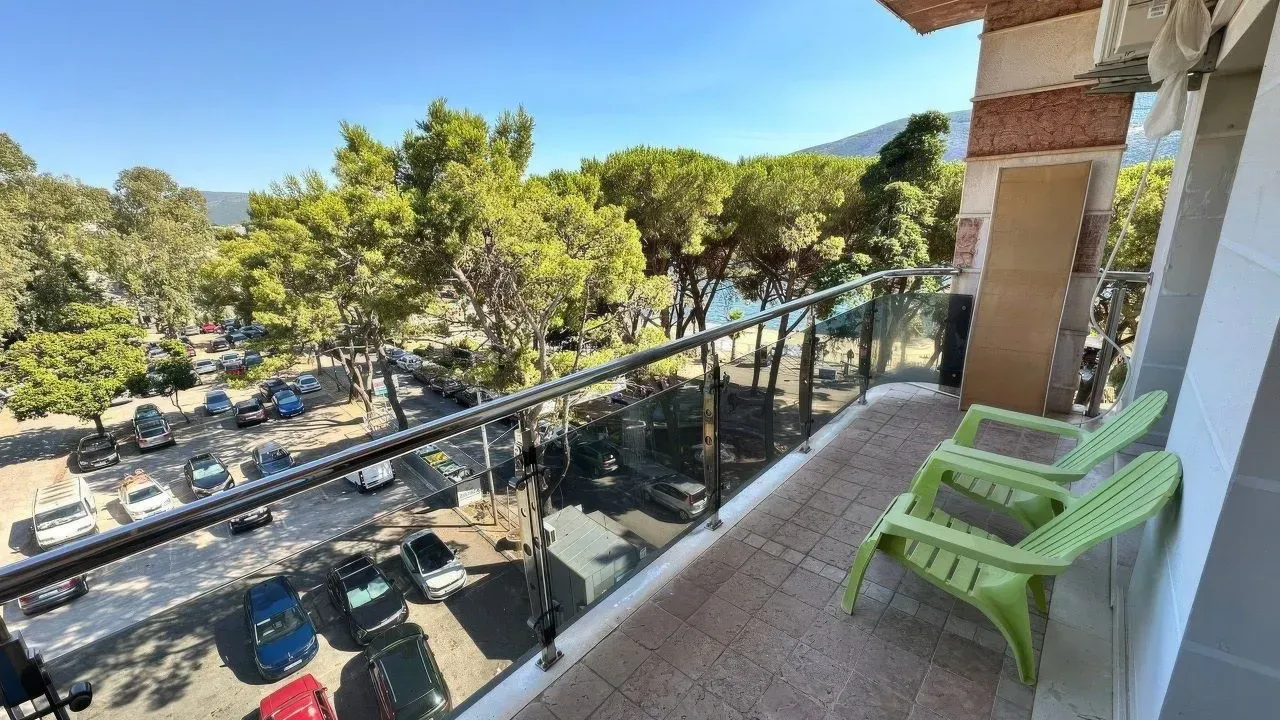 Izdavanje, stan, 84m², Igalo, Herceg Novi