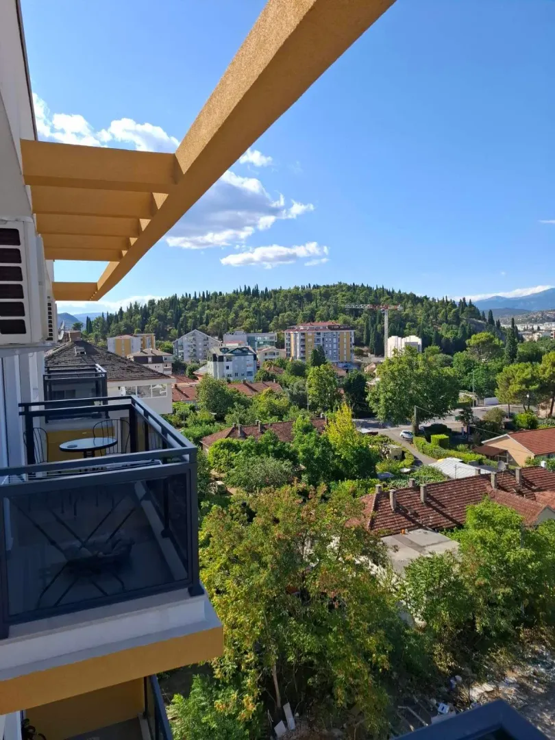 Rent, one bedroom apartment, 45m², Pobrežje, Podgorica
