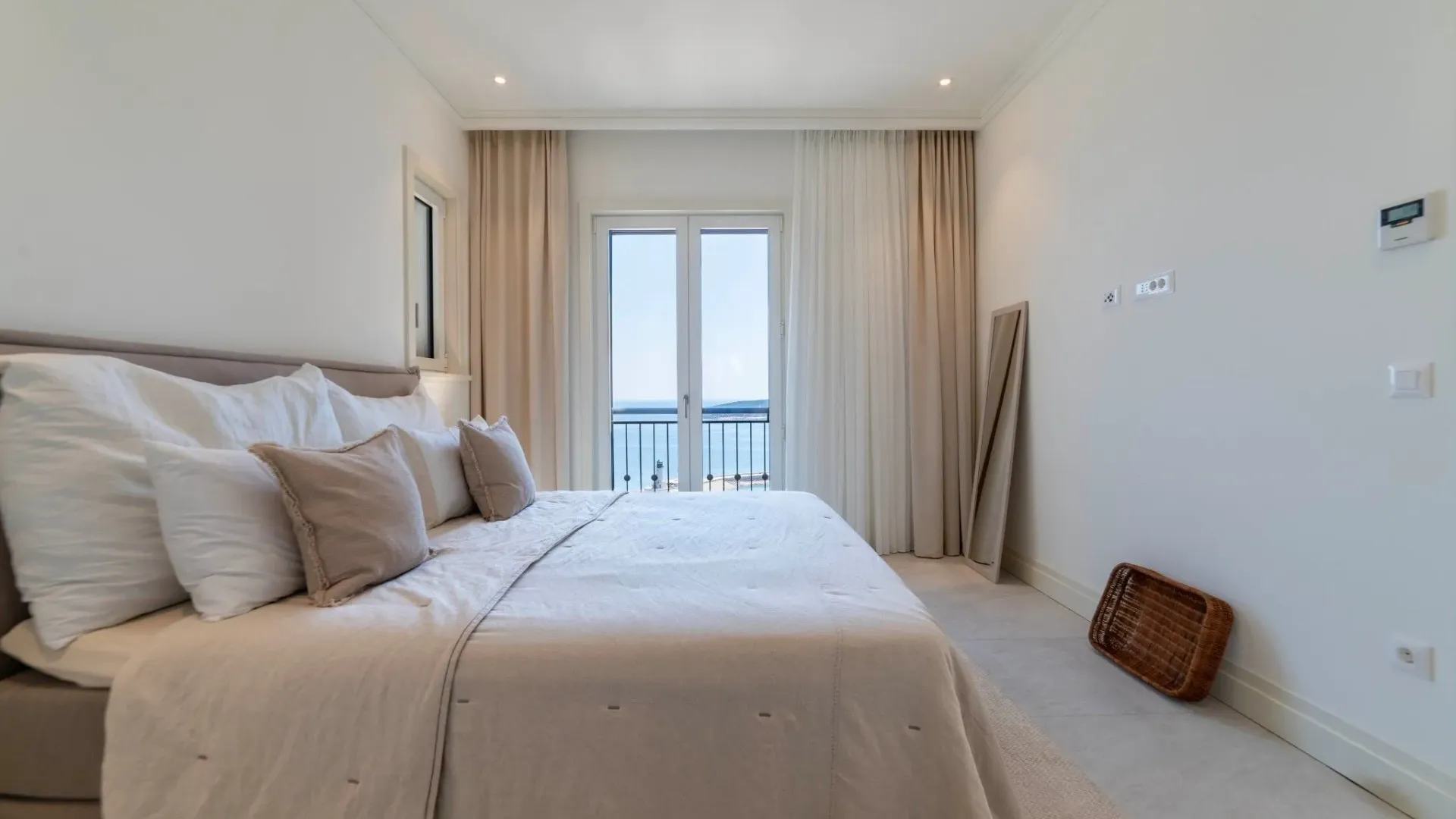 Sale, two bedroom apartment, 104m², Luštica Bay, Tivat
