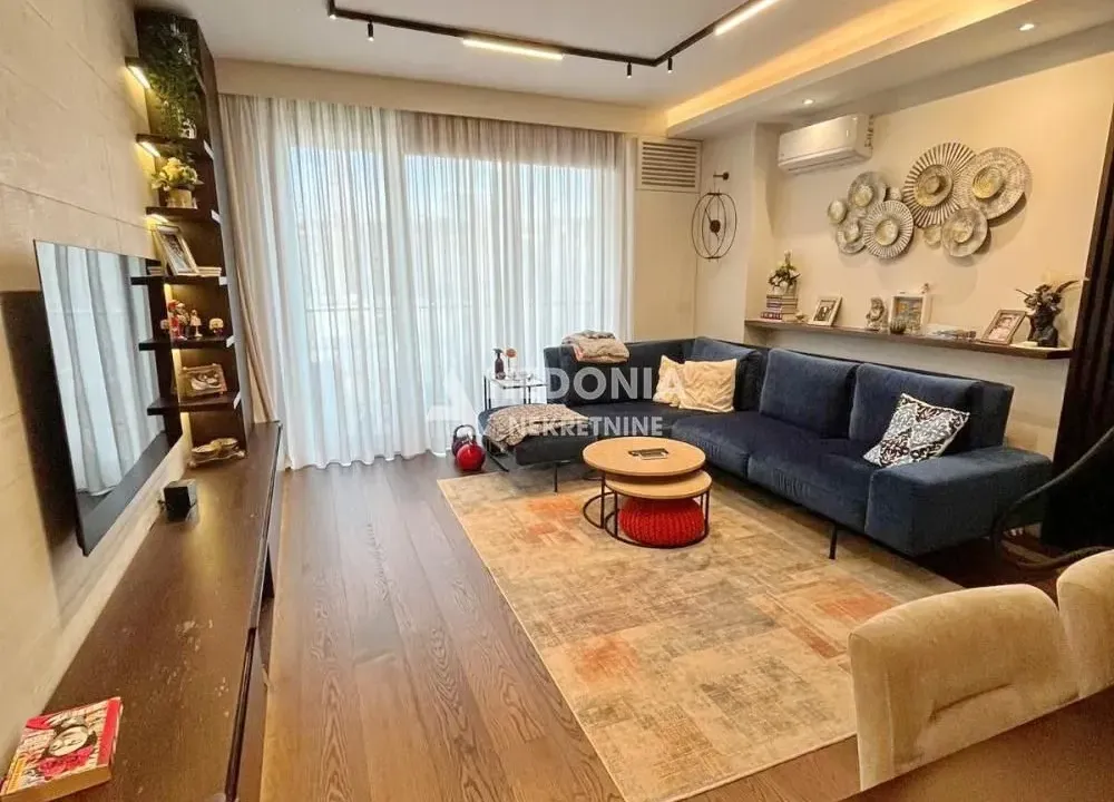 Prodaja, trosoban stan, 90m², Savski Venac, Beograd