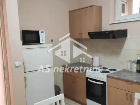 Izdavanje, trosoban stan, 80m², Lion, Zvezdara Sve Podlokacije - image 7