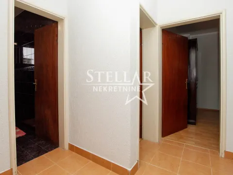Rent, apartment, 100m², Zlatica, Podgorica - image 2