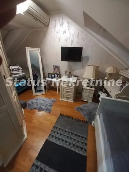 Prodaja, četvorosoban stan, 135m², Centar, Novi Sad