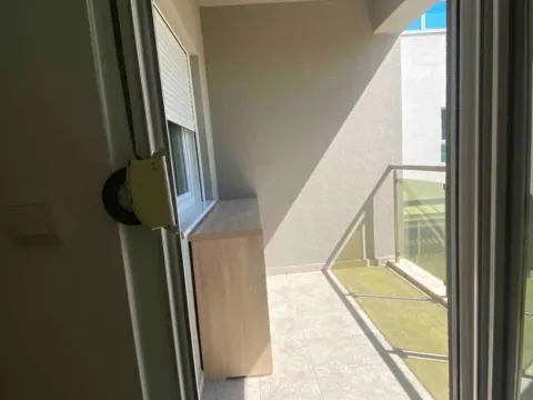 Izdavanje, jednosoban stan, 42m², Ljubović, Podgorica - image 13