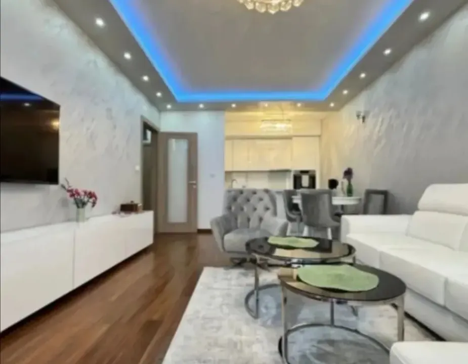 Izdavanje, dvosoban stan, 72m², Master Kvart, Podgorica