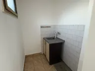 Izdavanje, trosoban stan, 80m², Zemun Ugrinovci, Zemun Sve Podlokacije - image 4