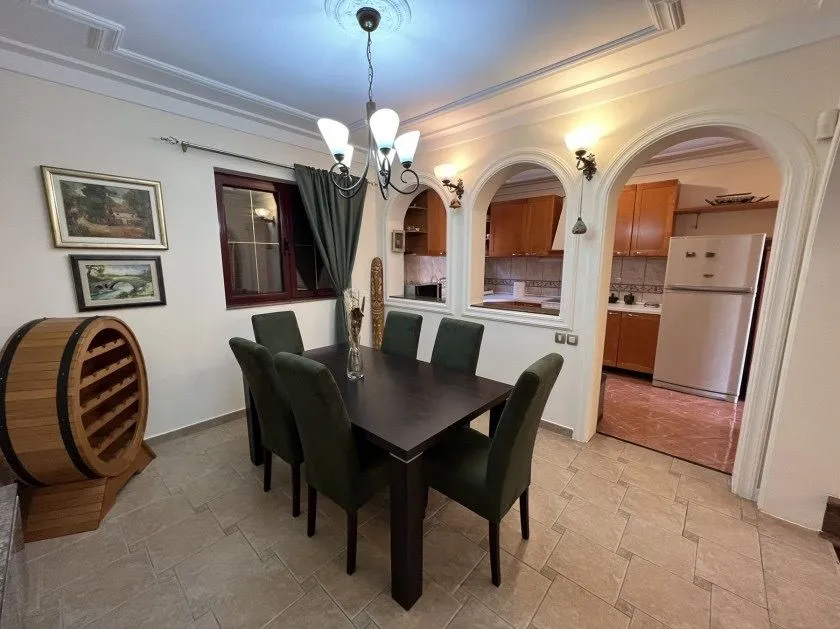 Rent, house, 200m², Donja Gorica, Podgorica