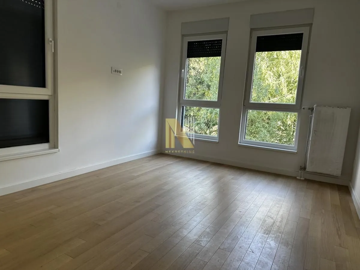 Rent, office space, 67m², Novo naselje, Novi Sad