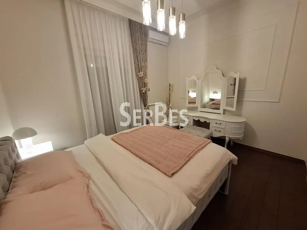 Prodaja, stan, 358m², Grbavica, Novi Sad Sve Podlokacije