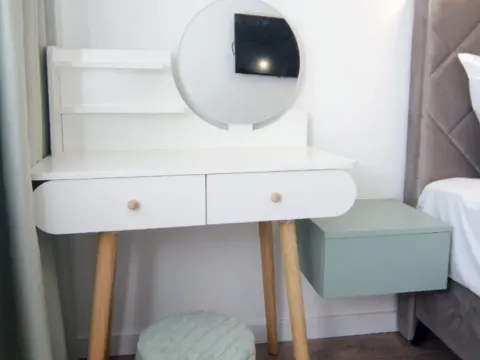 Izdavanje, dvosoban stan, 73m², Centar, Tivat - image 10
