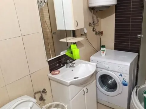 Izdavanje, trosoban stan, 70m², Palilula, Niš - image 8