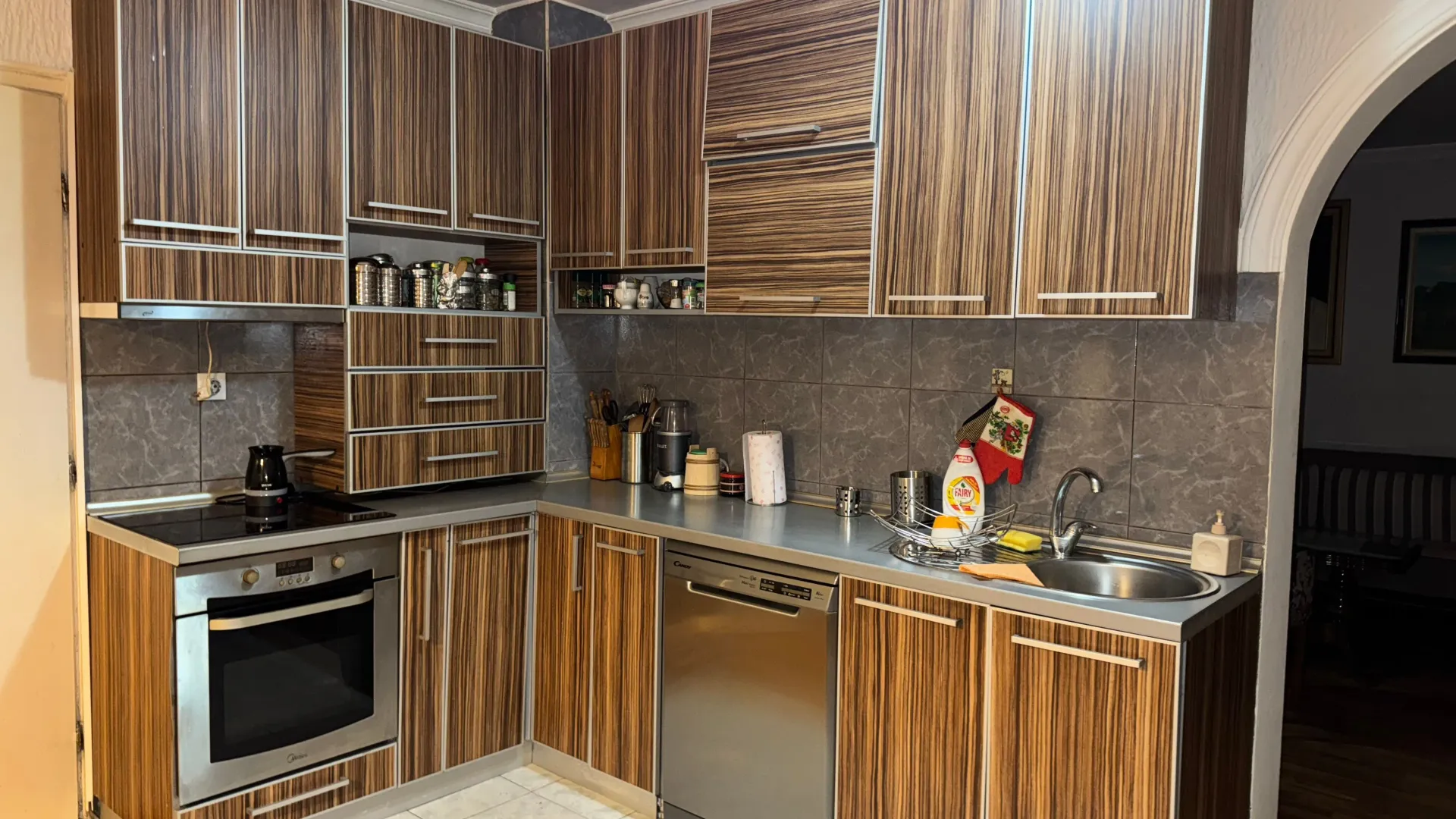 Izdavanje, kuća, 110m², Konik, Podgorica