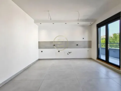 Sale, four bedroom apartment, 240m², Adamovićevo Naselje, Novi Sad Sve Podlokacije - image 5