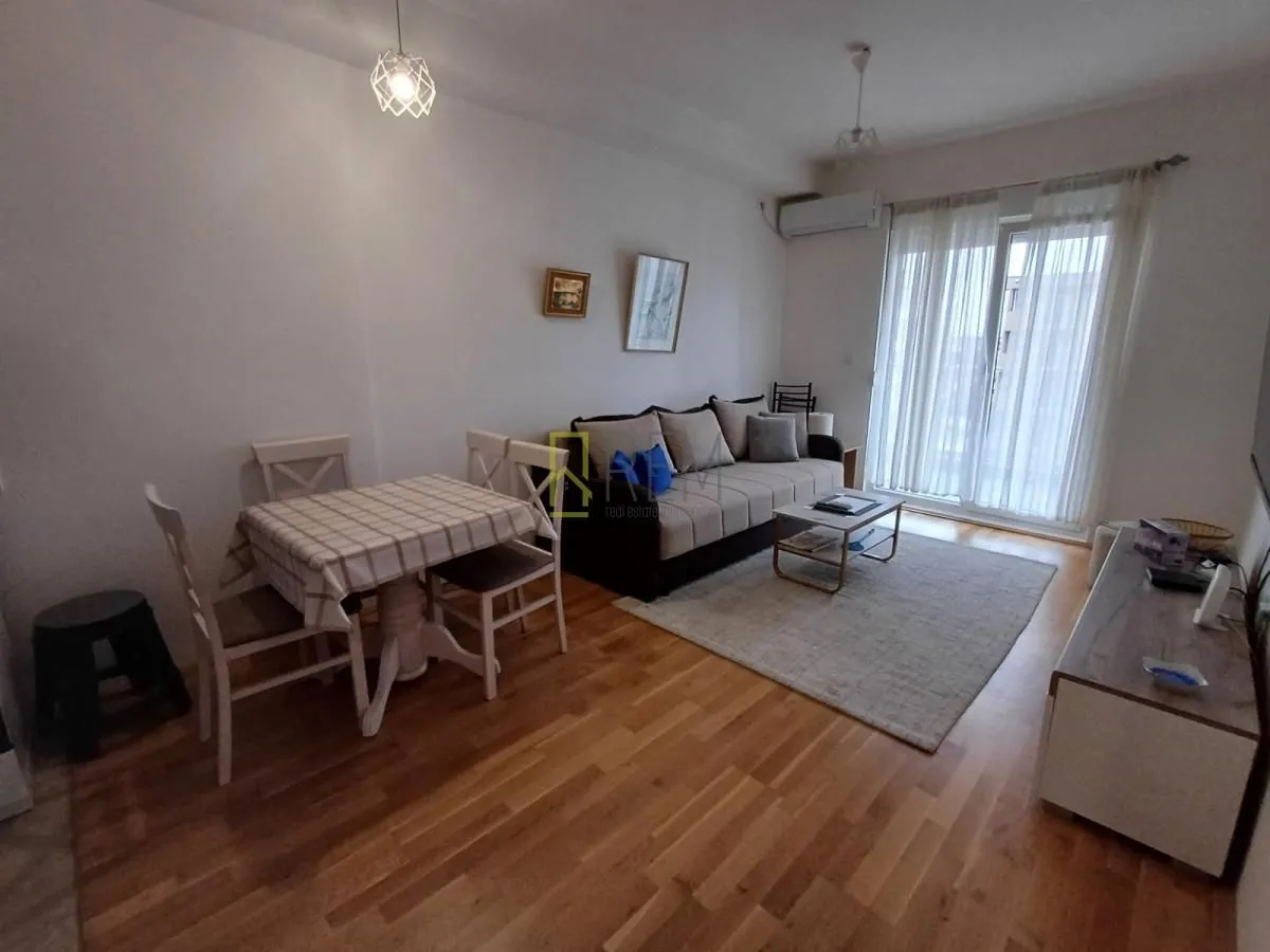 Prodaja, jednosoban stan, 43m², Stari Aerodrom, Podgorica