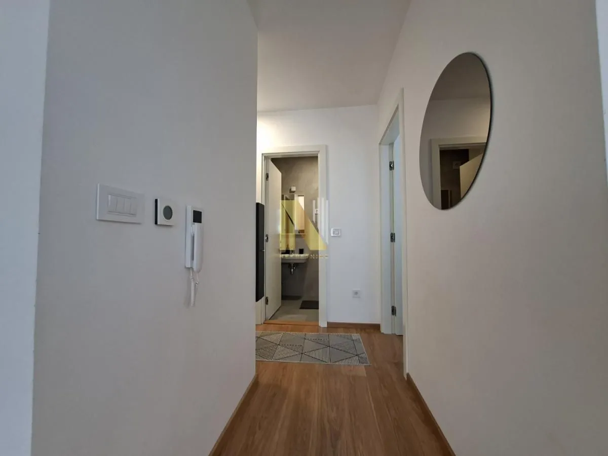 Izdavanje, jednosoban stan, 48m², Centar, Novi Sad