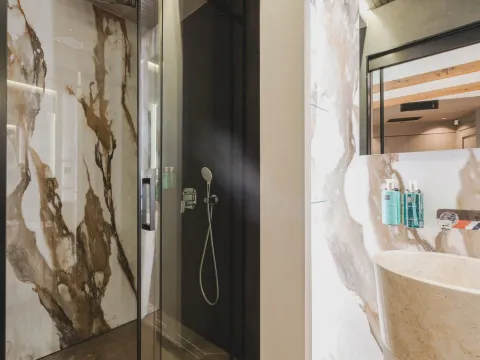 Rent, house, 520m², Đuraševići, Tivat - image 34