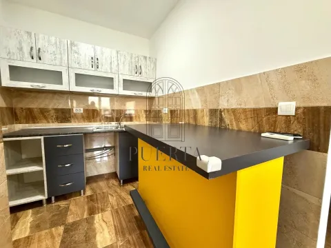 Izdavanje, dvosoban stan, 56m², City Kvart, Podgorica - image 4