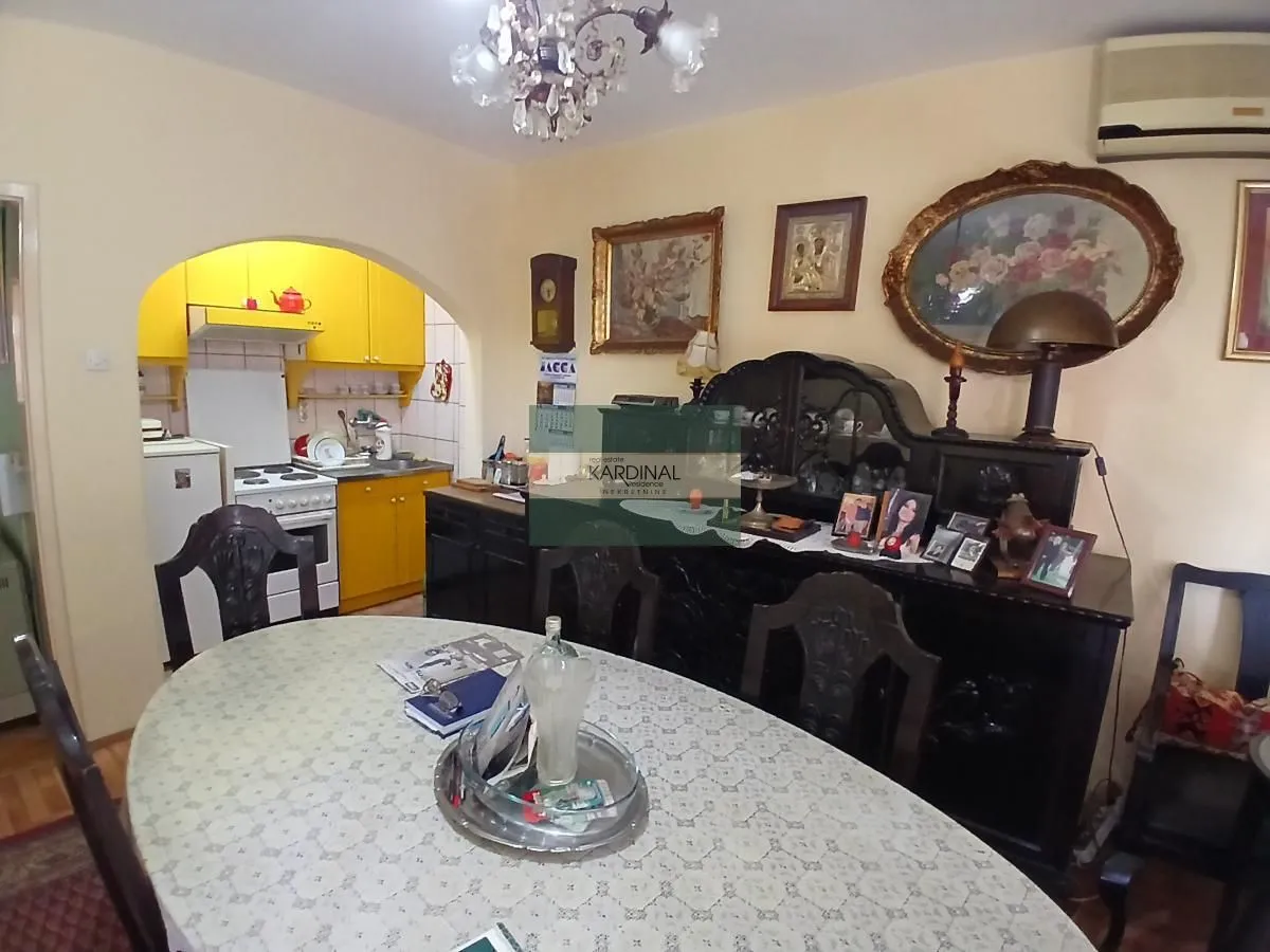 Prodaja, trosoban stan, 79m², Centar, Jagodina