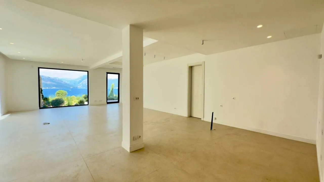 Prodaja, kuća, 350m², Krašići, Tivat
