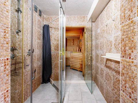 Prodaja, poslovni prostor, 1000m², Bečići, Budva - image 49