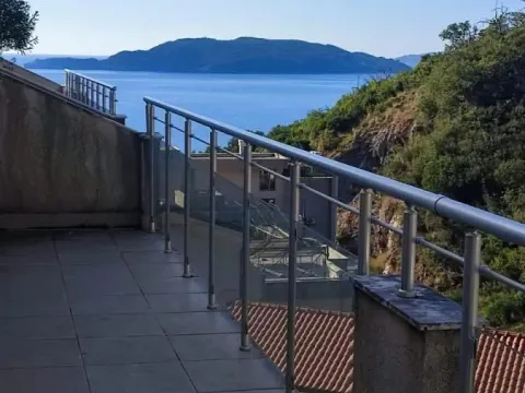 Prodaja, dvosoban stan, 64m², Pržno, Budva