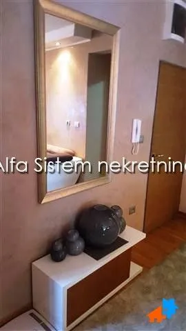 Izdavanje, trosoban stan, 82m², Lion, Zvezdara Sve Podlokacije