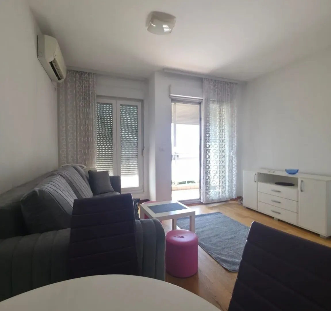 Izdavanje, garsonjera, 27m², City Kvart, Podgorica