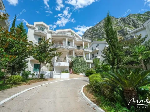 Prodaja, trosoban stan, 130m², Risan, Kotor - image 38