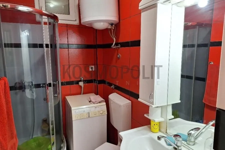 Prodaja, trosoban stan, 83m², Centar, Pančevo