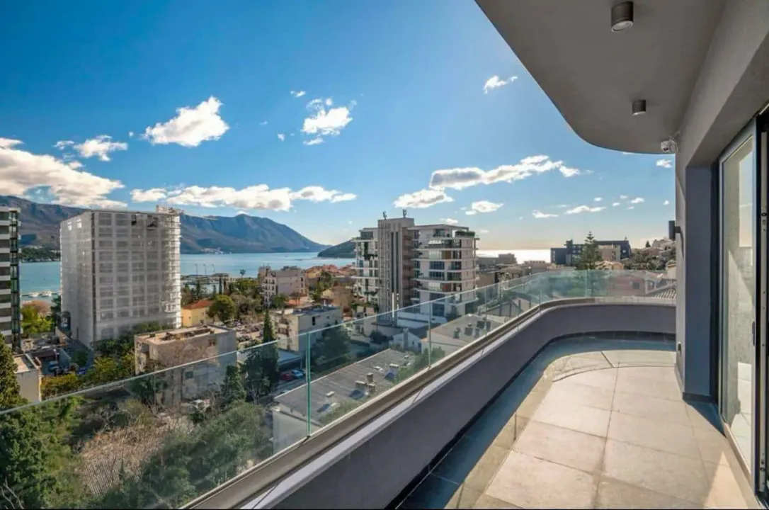 Sale, three bedroom apartment, 124m², Centar, Budva