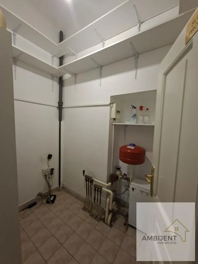 Rent, office space, 140m², Vračar Sve Podlokacije, Beograd