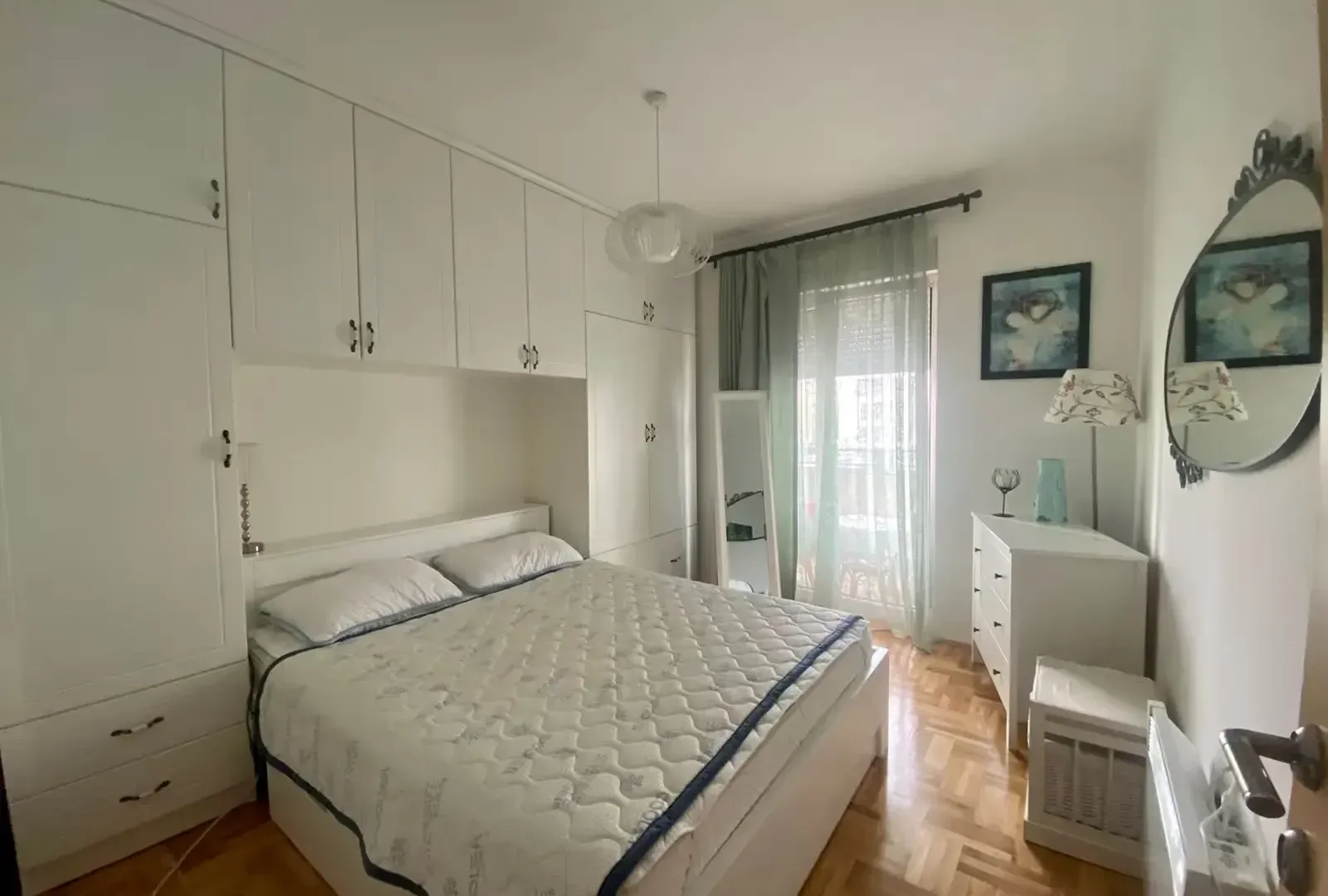 Izdavanje, stan, 70m², Tivat, Crna Gora