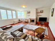 Sale, three bedroom apartment, 132m², Stoliv, Kotor - image 2