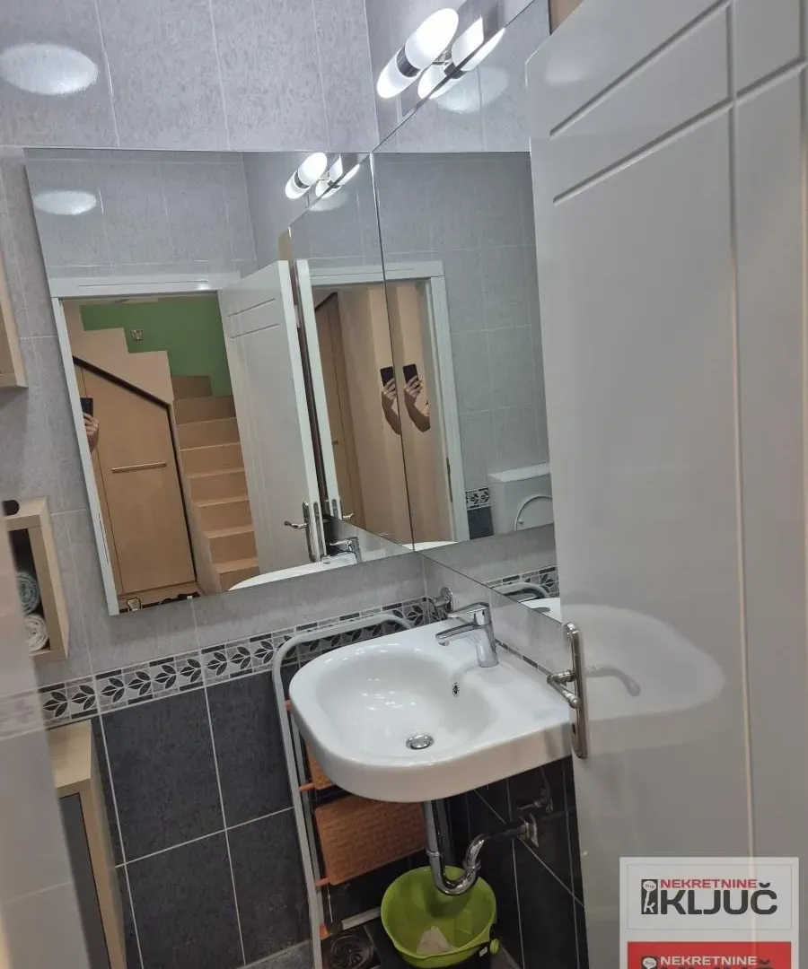 Prodaja, četvorosoban stan, 119m², Nova Detelinara, Novi Sad Sve Podlokacije