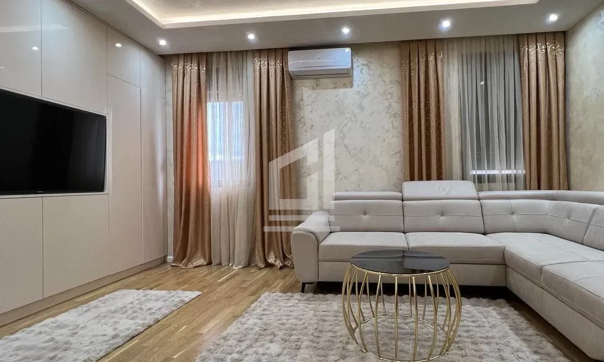 Izdavanje, garsonjera, 30m², Stara Varoš, Podgorica
