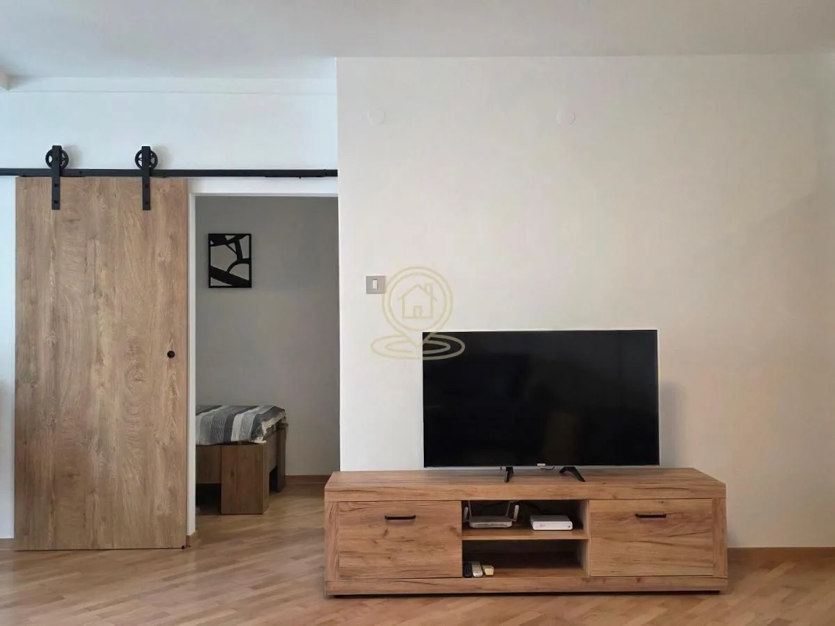 Izdavanje, dvosoban stan, 55m², Đeram Pijaca, Beograd